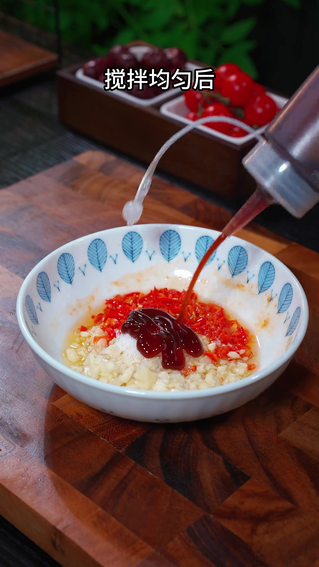 马上就要过年了,年夜饭一定要学会这道千丝万缕虾,寓意腰缠万贯,红红火火过大年～～