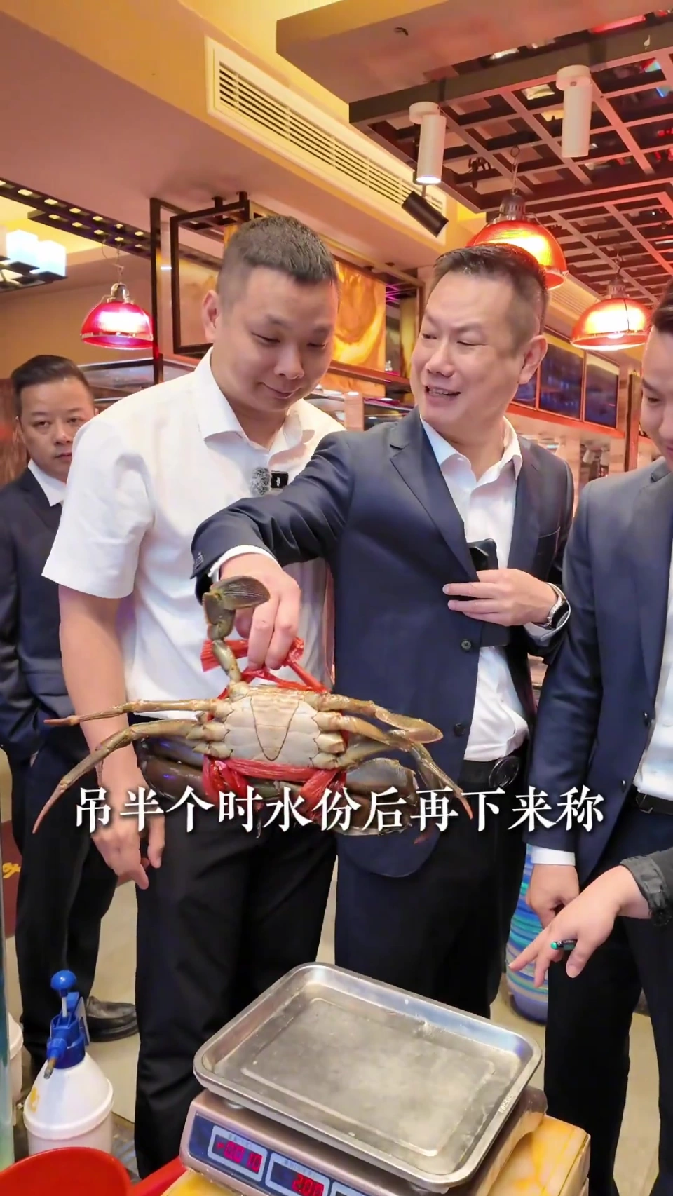 探店汕头宵夜天花板「吴记富苑」人均一碗白粥2000,其他免费吃?潮汕美食 汕头美