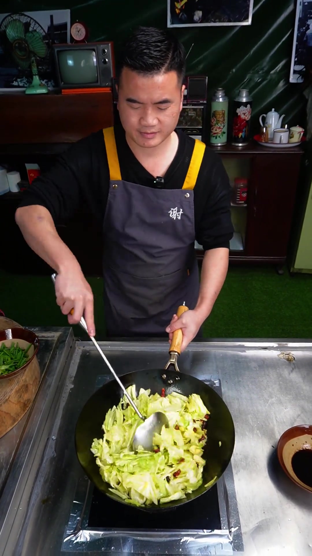 最家常的家常菜——糖醋莲花白。家常菜