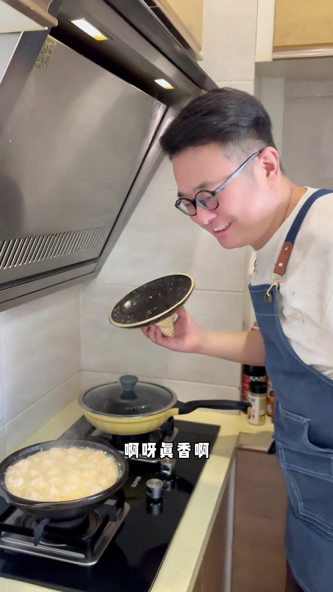 两个咸鸭蛋就能做出美味的蟹黄豆腐煲 蟹黄豆腐煲 我的厨房日记 一起学做菜 简单家
