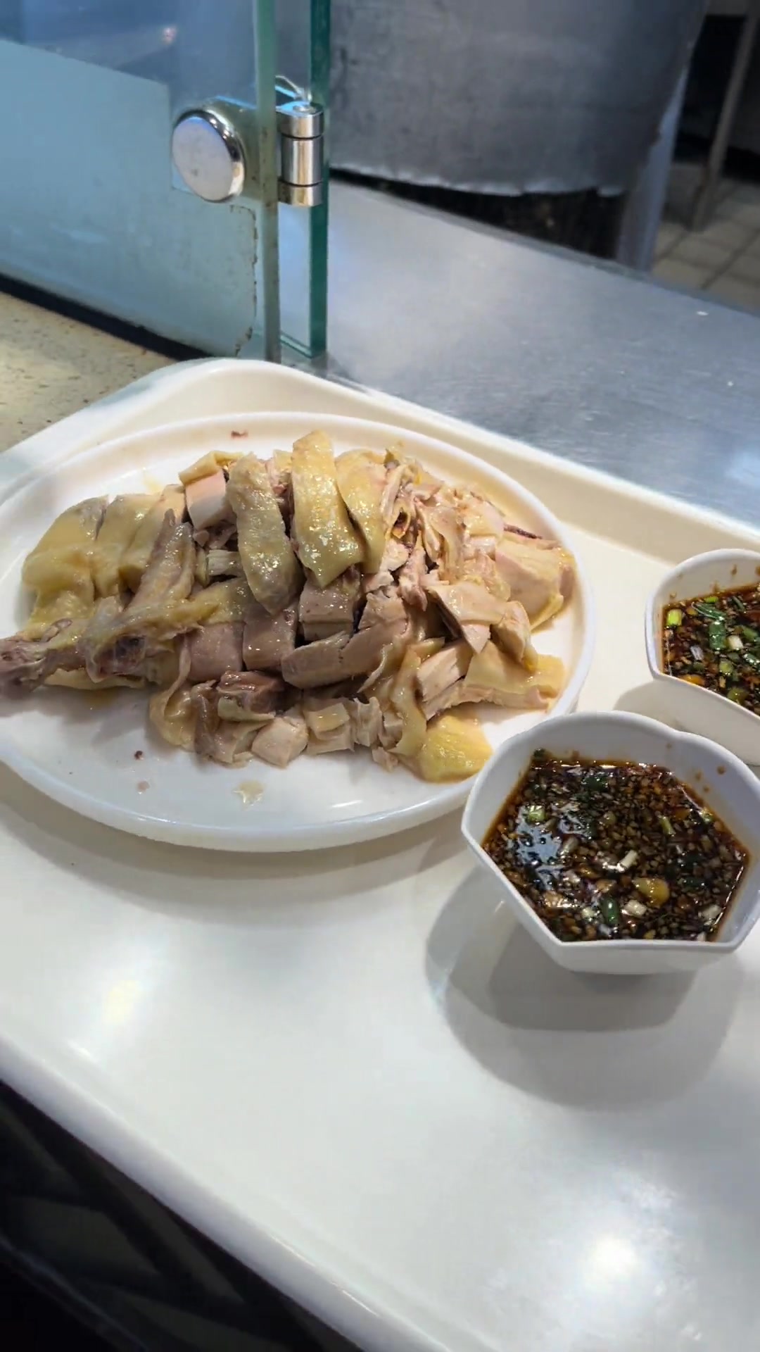 小绍兴白斩鸡和鸡骨酱面好久没吃了,回味一下 当年!