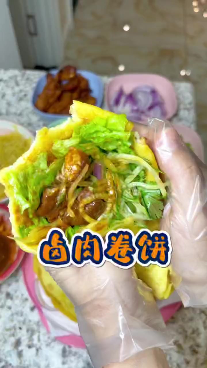 其实还可以放一个卤蛋进去!得更好吃!