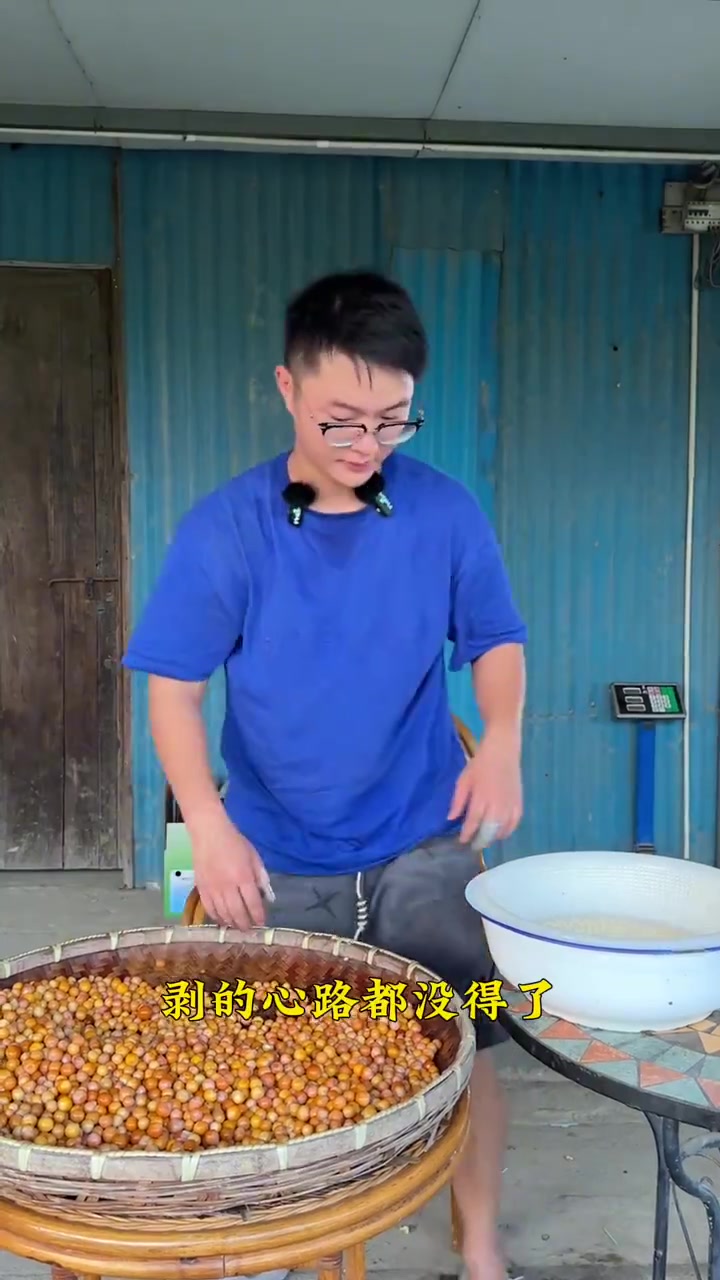 手剥鸡头米 来哉 鸡头米炒虾仁 糖水桂花鸡头米 好吃又营养