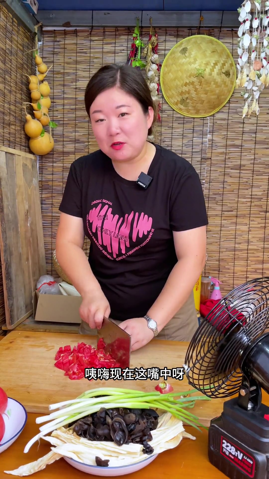 有粉丝想看鸡蛋汤的做法,今天就把这个家常鸡蛋汤分享给大家