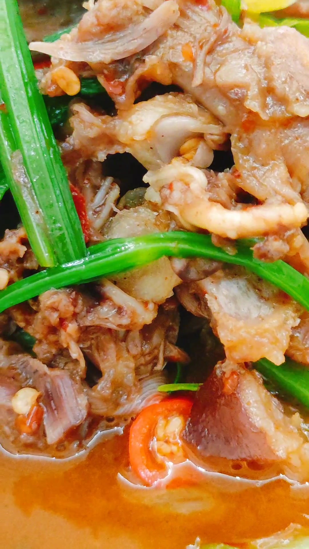 「江西小炒:拉丝狗肉」入冬了,进补时节到了,怎么少的了拉丝狗
