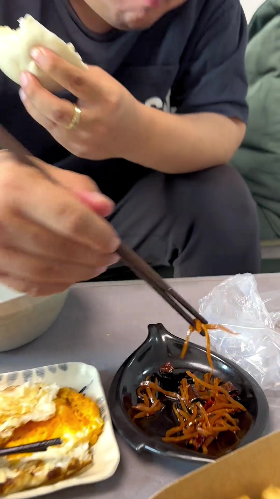 鸡蛋角,麻仁香丝