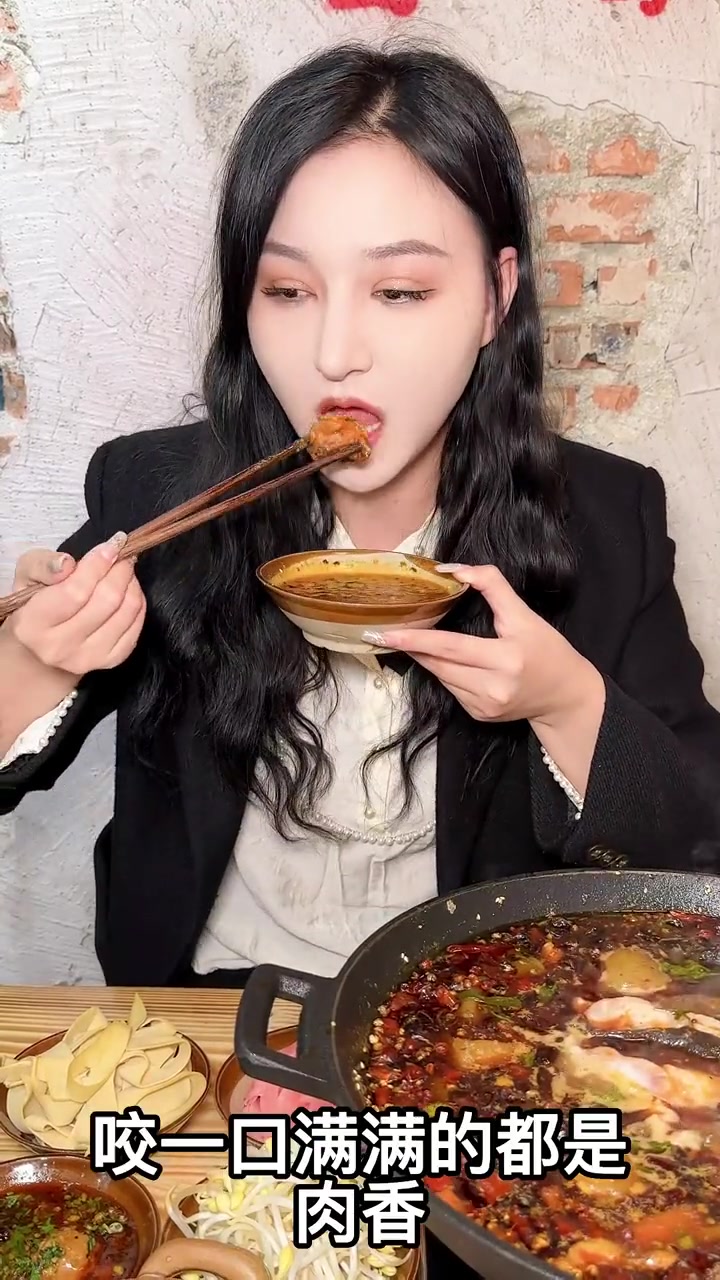 现切新鲜烧鸡公!