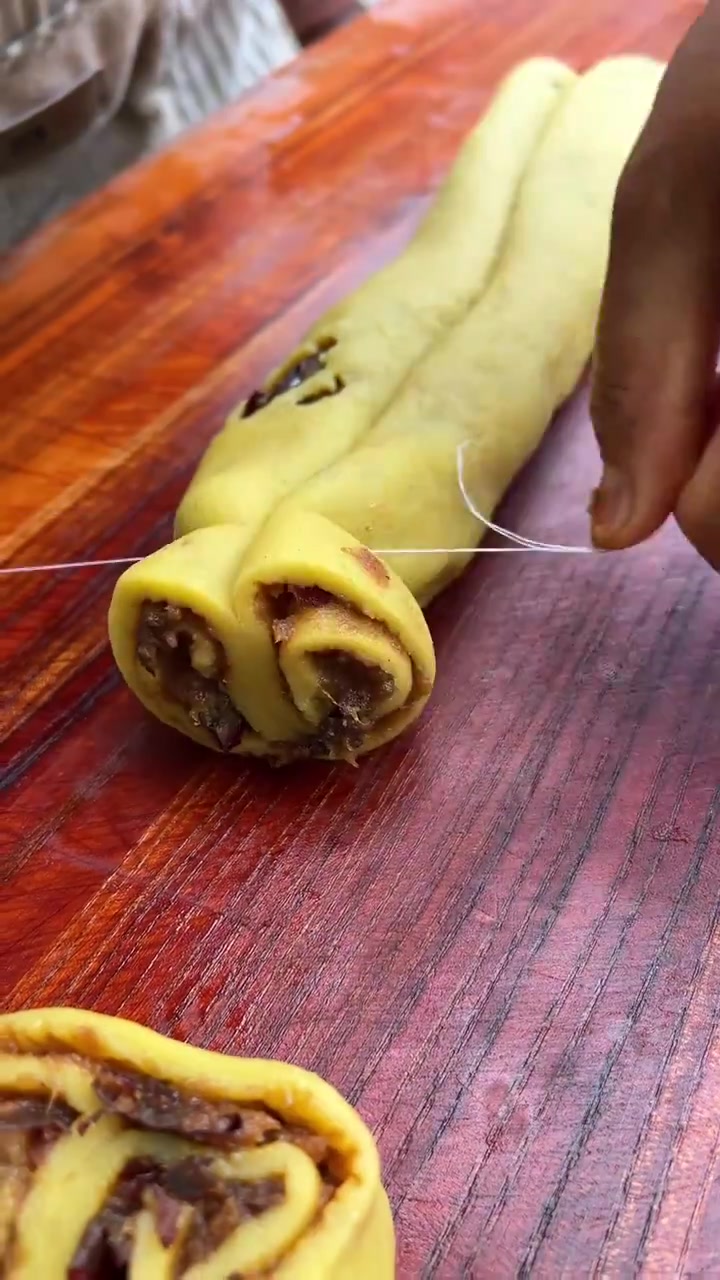 山西特色传统美食黄米面枣糕