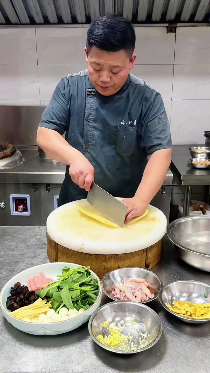 每天不知道吃什么的就烧一锅杂烩,连吃加喝透鲜