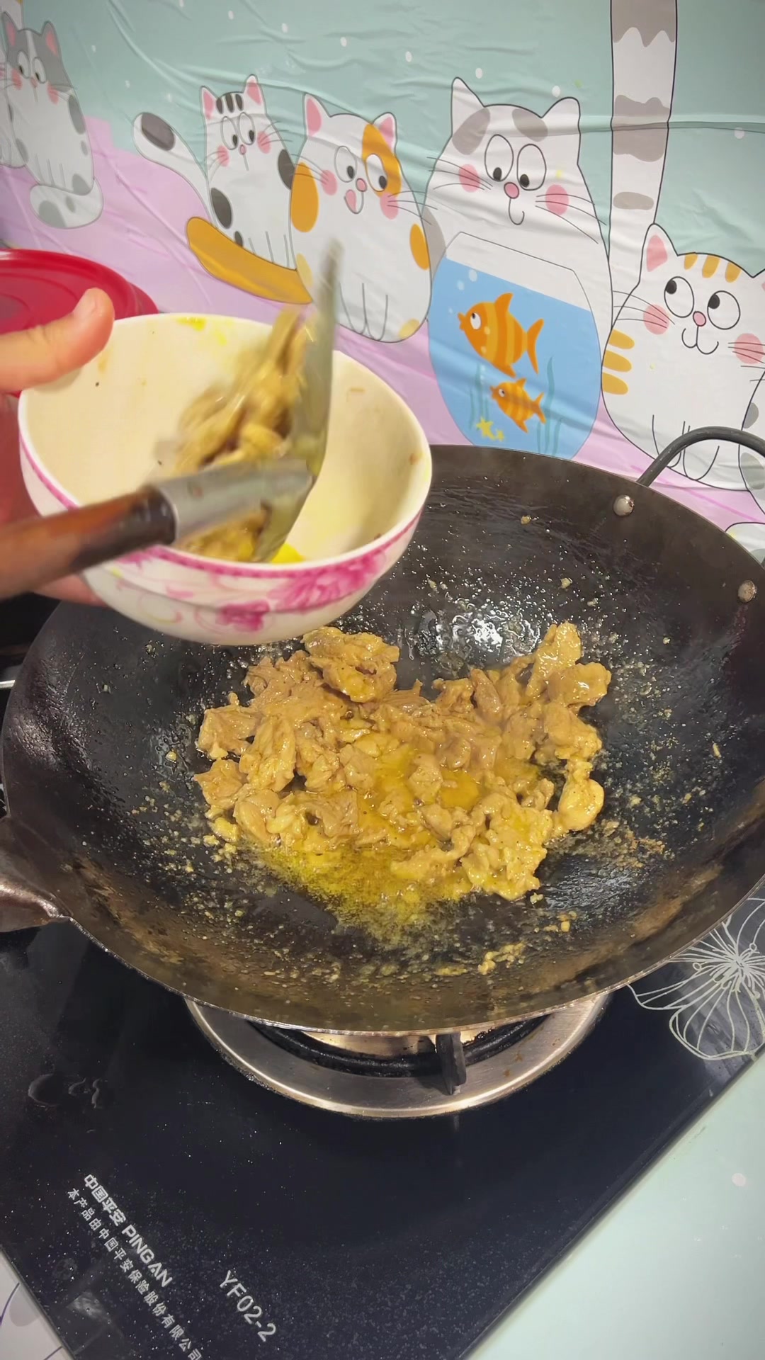 莴笋木耳炒肉片,脆嫩爽口,肉片滑嫩,真的超下饭。