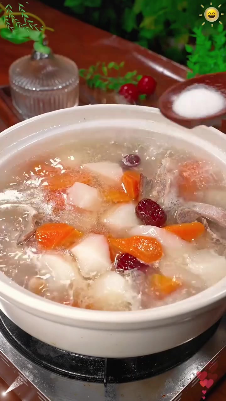 手脚冰凉必喝的 七种 滋补营养汤 最后一道好喝到跺脚脚 美食教程 煲汤 美食