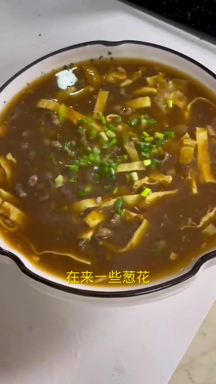 鳝鱼切丝做成好喝开胃的鳝鱼糊,分享做法