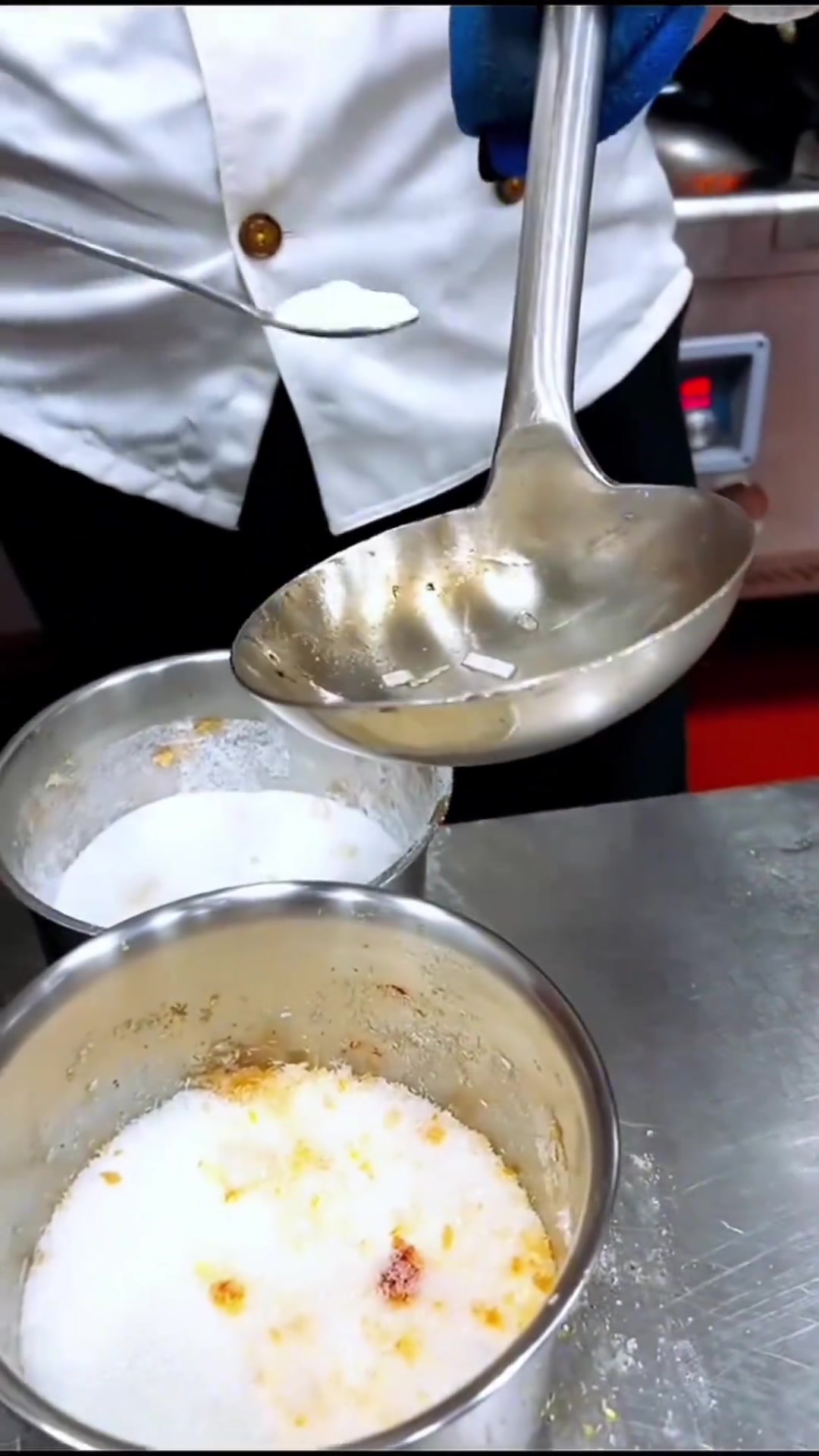 新疆美食 长亮白炒馕的做法