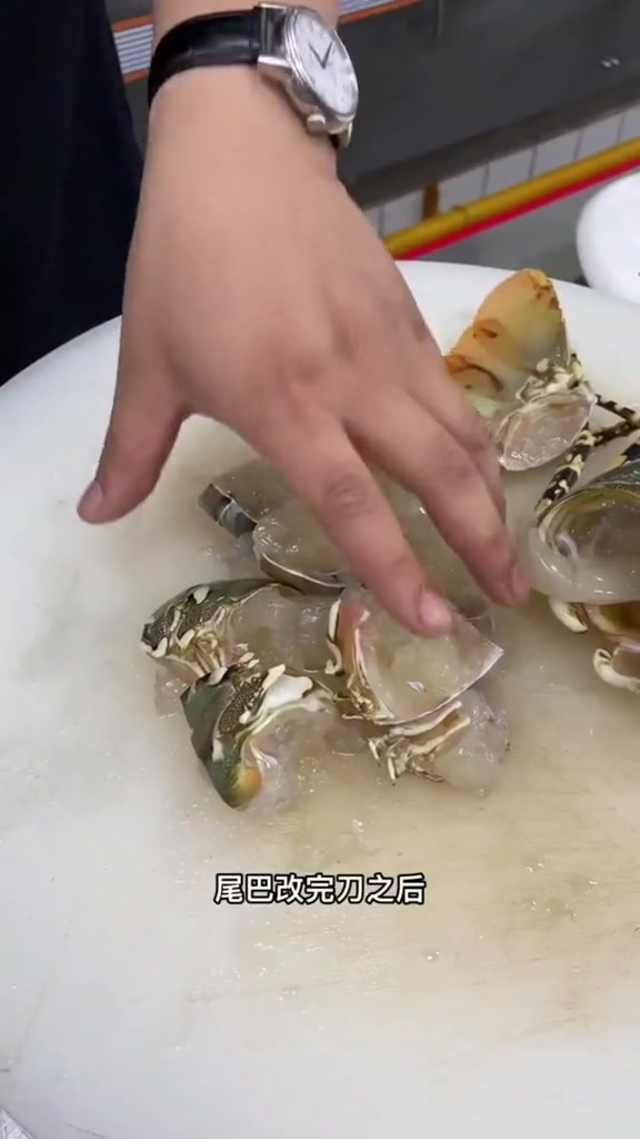三葱汁爆龙虾 美食