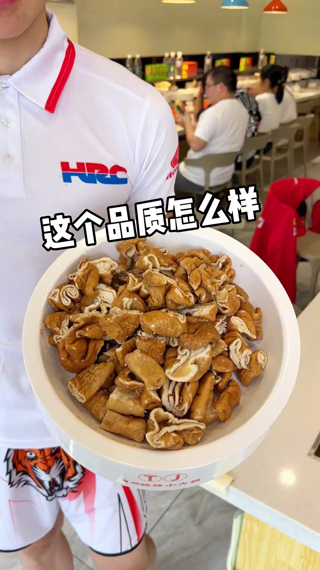 常州自助旋转小火锅天花板勤业自助小火锅常州总店大家都吃过了吗?全场150多种菜品吃光荤菜的