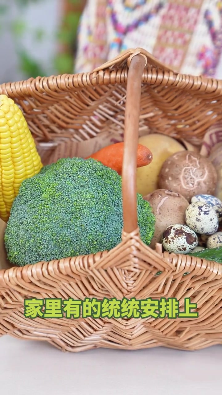 冬天最适合安排这个宝宝版的串串香,煮一煮串一串,多种营养轻松get!