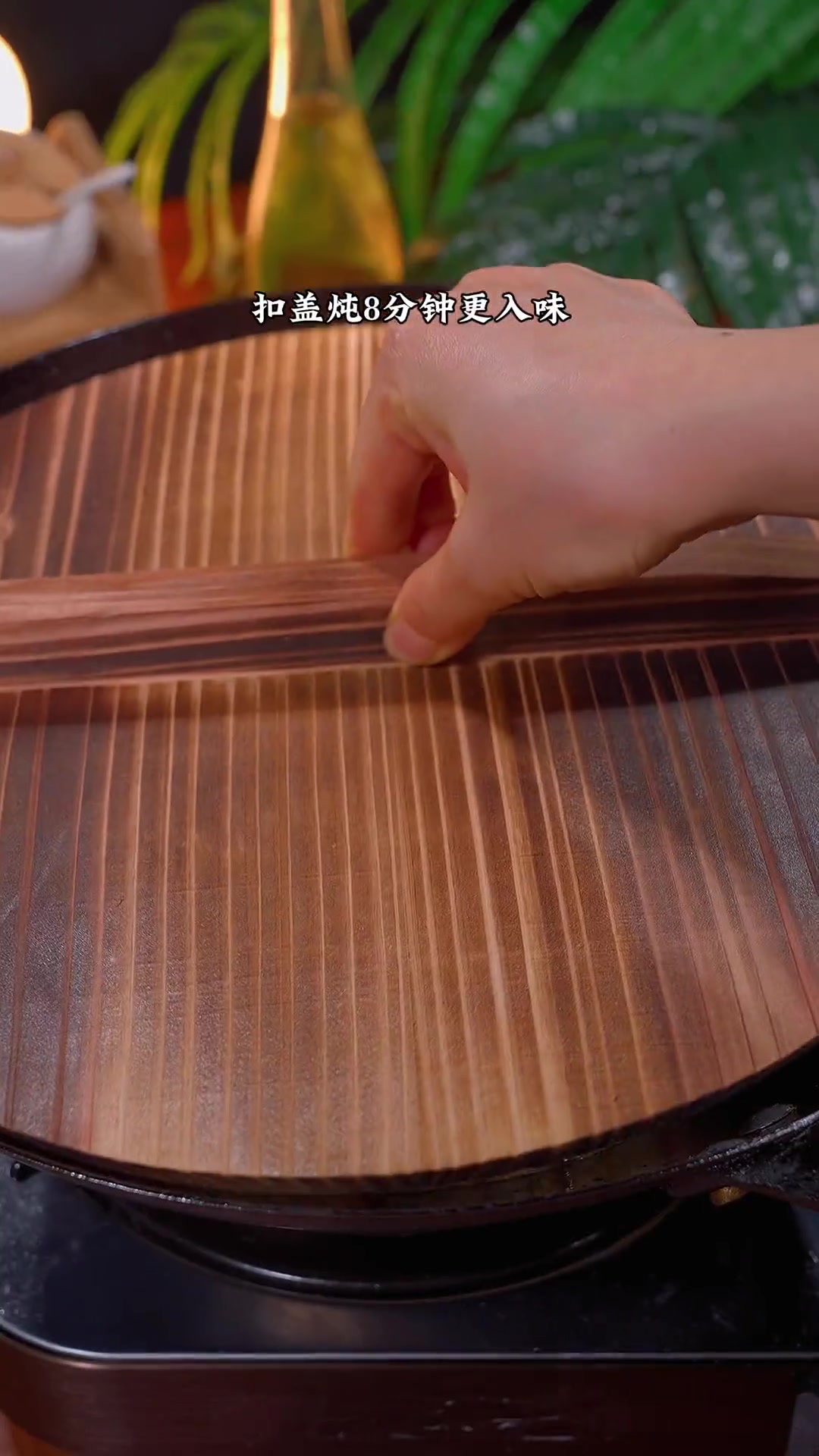 每个星期我都会给家人做这道红烧边鱼,鱼肉鲜嫩,香辣入味。红烧鱼家常菜