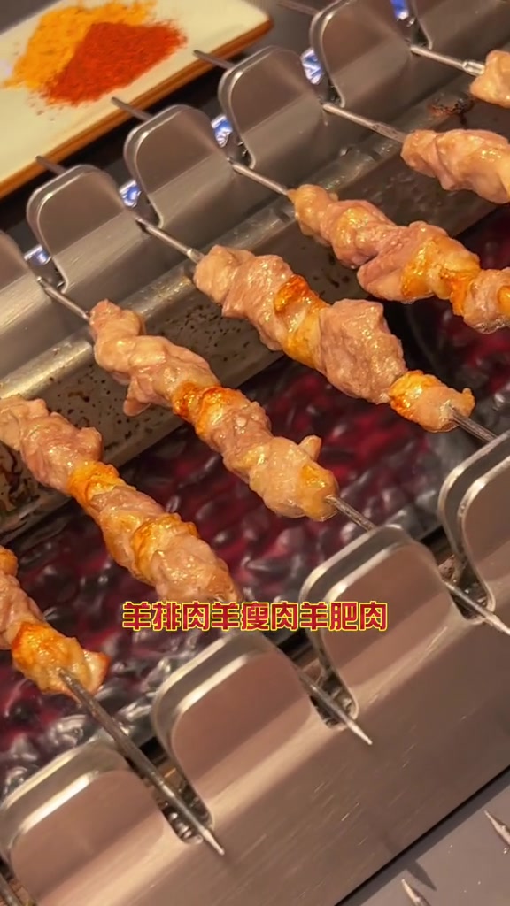 夏天聚会真的撸到停不下来～太香啦很久以前羊肉串羊肉来自呼伦贝尔大草原夏日食力狂欢很久以前羊