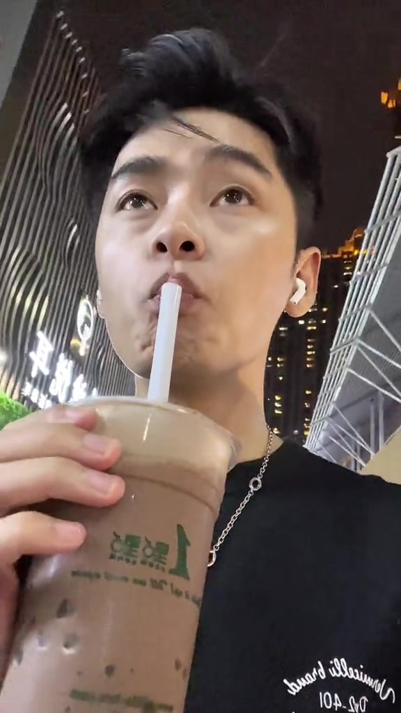 解锁一点点隐藏菜单,好喝到哭,快去试试吧!攻略在开口!美食官秋冬奶茶一杯奶茶的快乐泉州美食