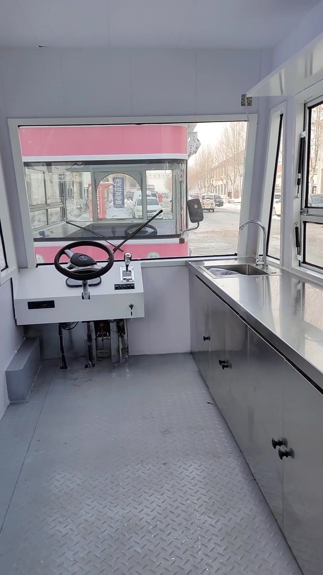 电动四轮多功能餐车 汉堡奶茶小吃车