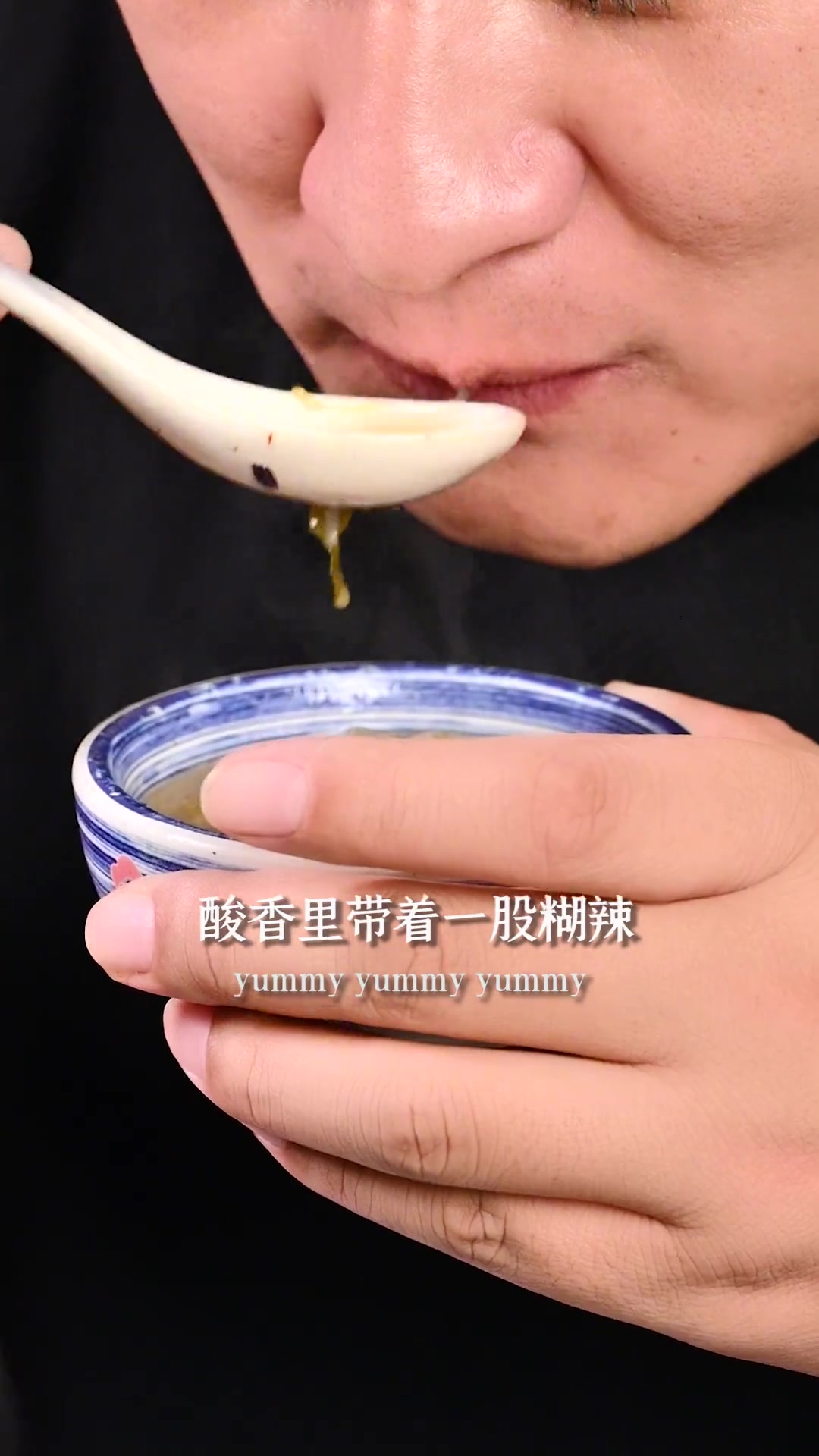 作为东北菜的代表,被复刻的遍地都是,今天带你看看真正的到底是咋吃的!浪计划东北杀猪菜铁锅炖