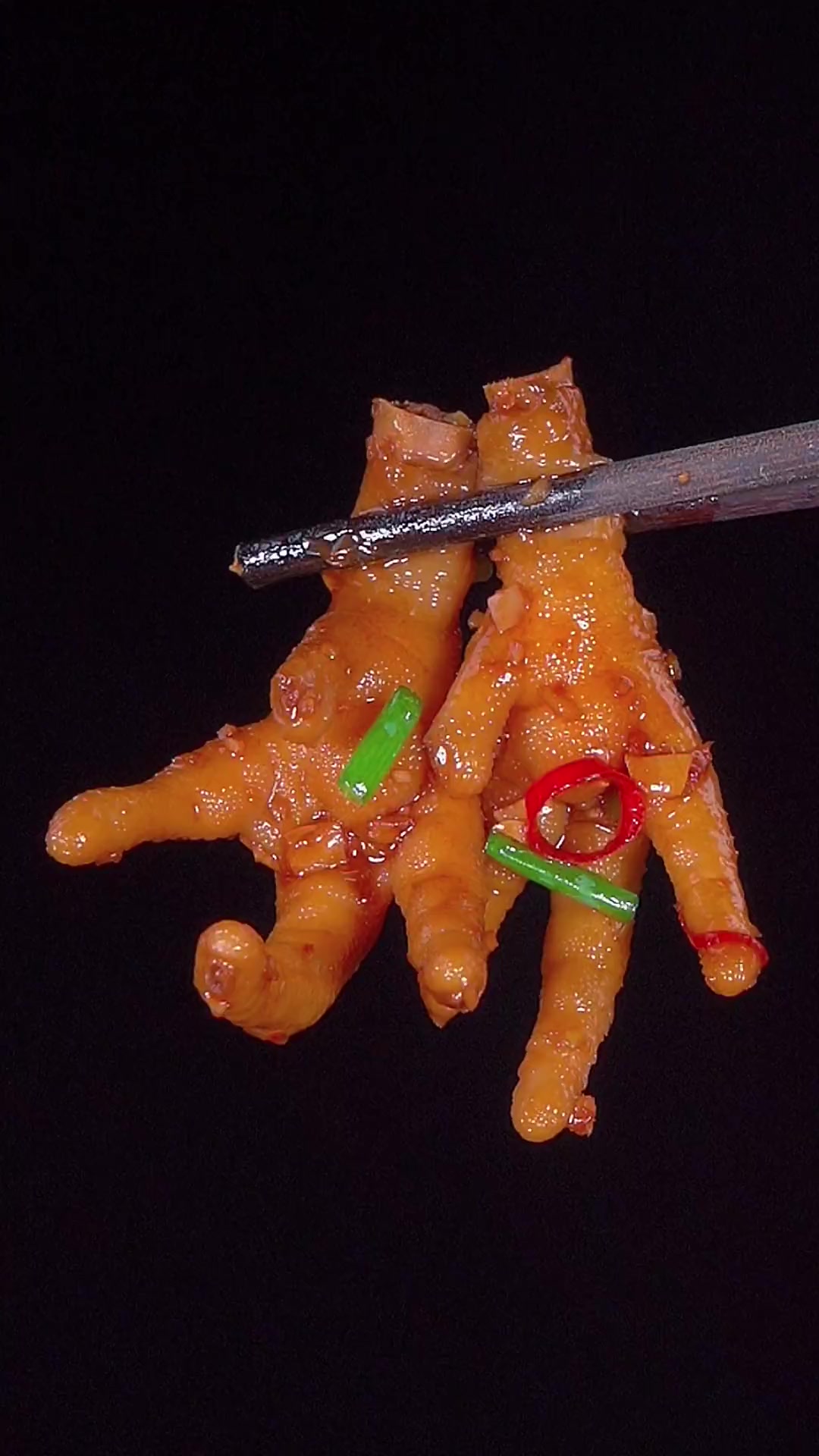 红烧鸡爪这样做,香辣过瘾,软烂入味美食鸡爪在家做美食跟学做菜