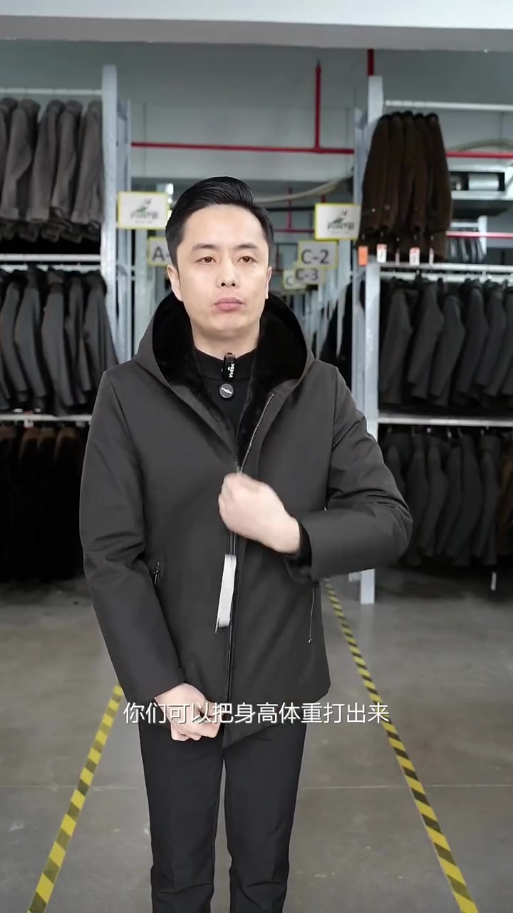冬天就该这么暖,海宁男士派克服让你免受寒冷侵袭,可脱卸设计简单又保暖