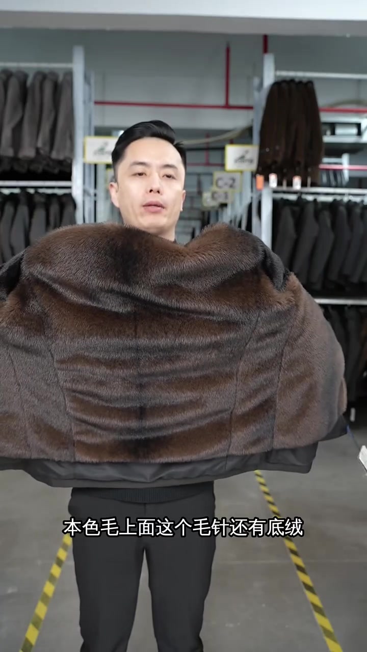 精选本色毛派克服,稳重黑色和年轻紫色任你选