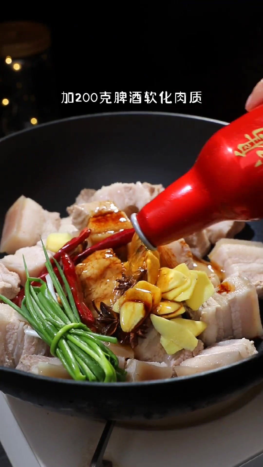 想吃肉夹馍自己在家做,干净又卫生,比外边的还香,关键做法简单一看就会~自制肉夹馍卤肉美食