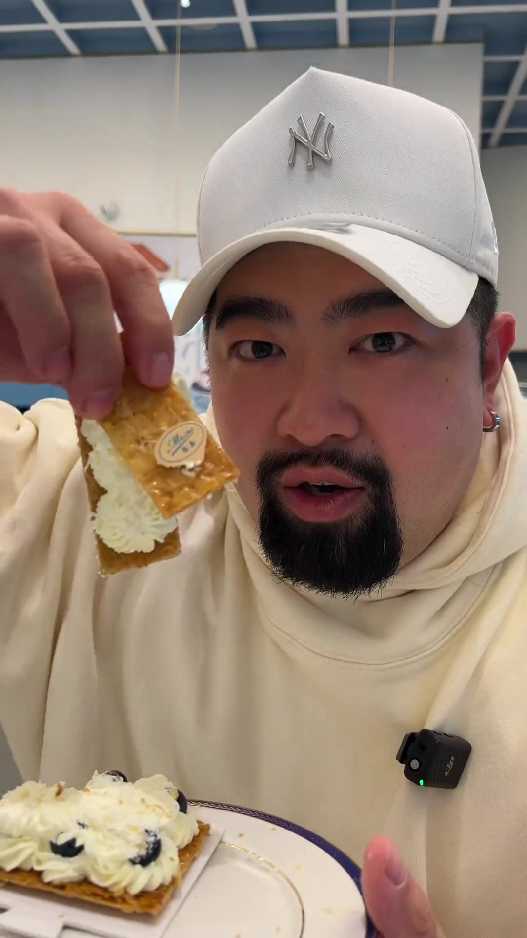 《无名》同款拿破仑蛋糕到底好不好吃,让王一博吃掉几w的蛋糕啥味道拿破仑蛋糕电影无名王一博电