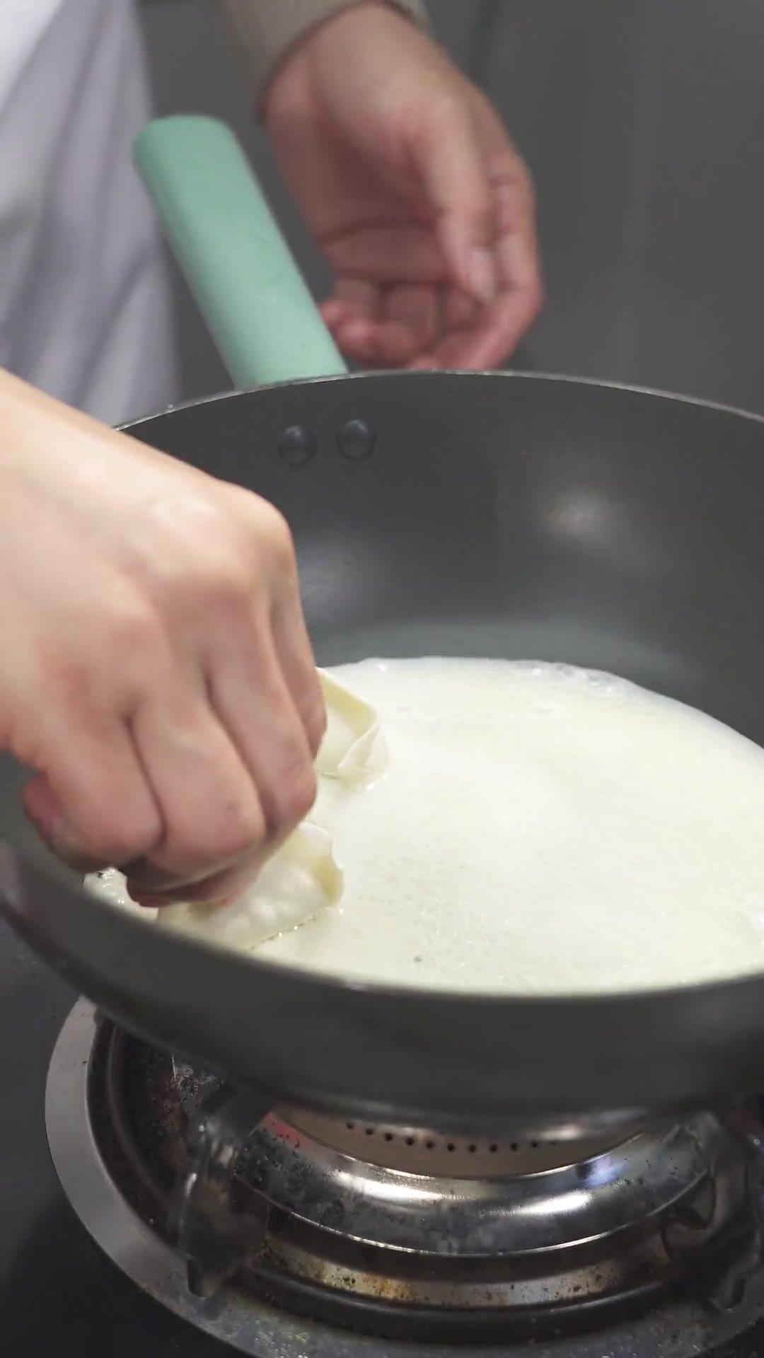 冰花煎饺锅贴生煎包统统拿下美食美食官美食创作人美食制作人