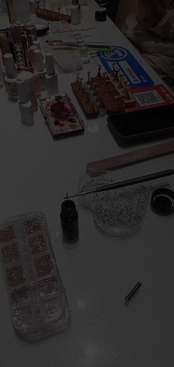 这款夏天冰肌奶茶色指甲油胶2023年新款网红流行裸色焦糖色美甲店专用,宝宝们一定要看看!