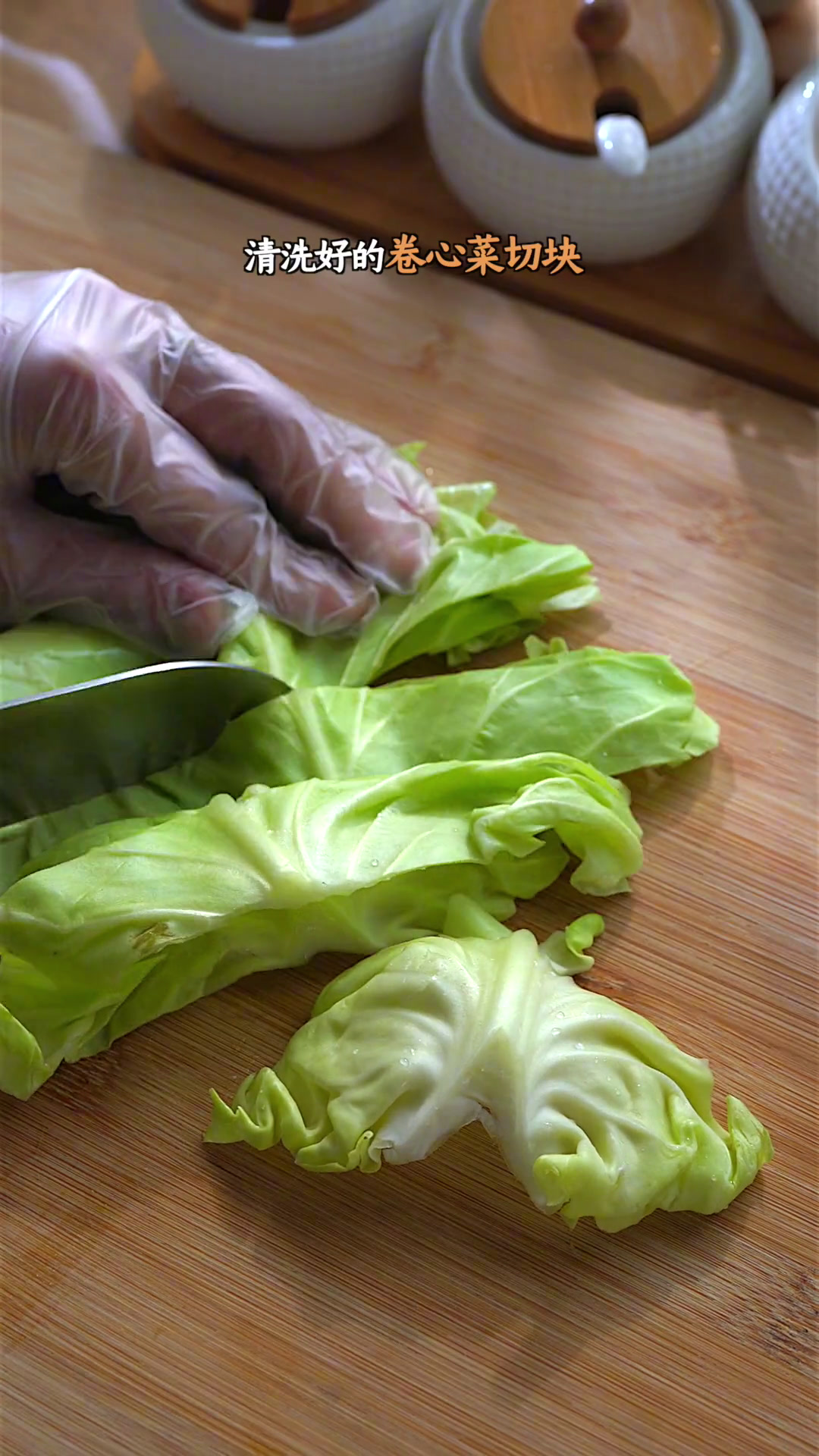 简单几种蔬菜搭配沙拉酱和沙拉汁就能做出美味的沙拉,快去试试吧~321沙拉日丘比沙拉酱沙拉汁