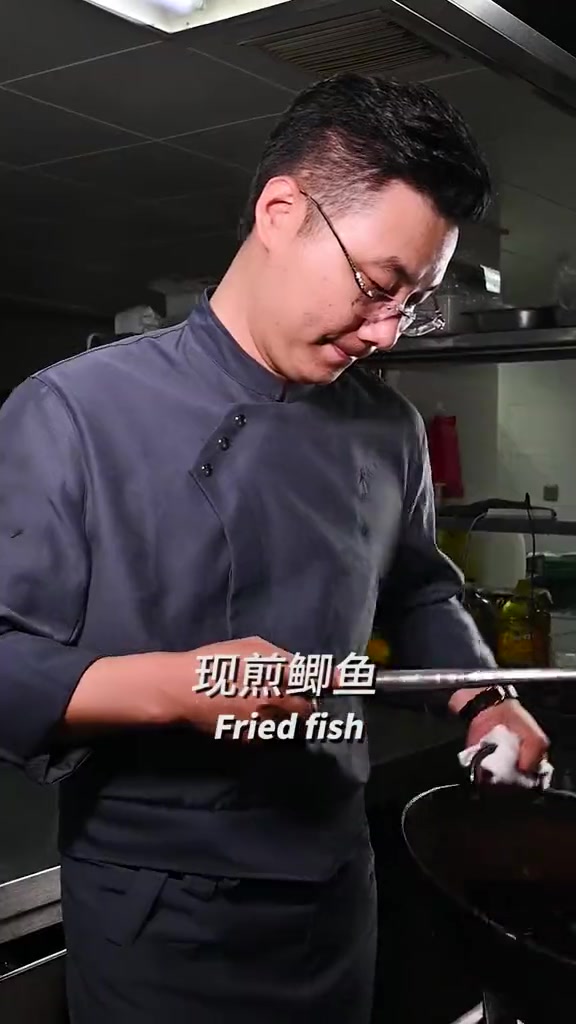 就这佛跳墙,吊汤就得三天,你敢说它不正宗?心动餐厅浪计划团