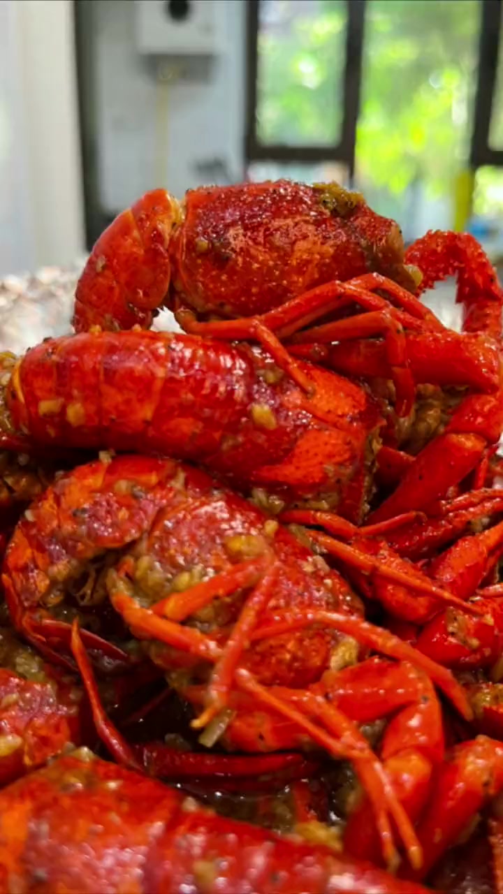 研究很久的小龙虾神仙吃法,怎么也吃不够小龙虾的100种神仙吃法美食创作人锡纸小龙虾升级版