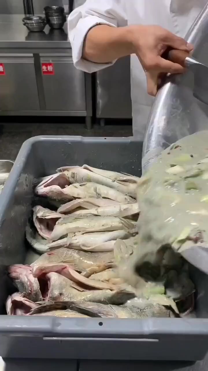 特色臭桂鱼教程跟着视频学做菜美食官舌尖上的美食跟着大厨学做菜