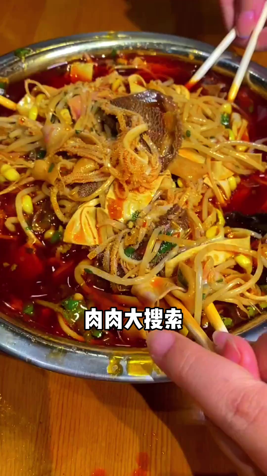 姐妹们～在重庆能吃到的同款毛肚冒菜在长春也能吃到了～不用走2483公里啦美食官