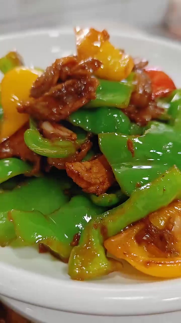 青椒炒五花肉教程