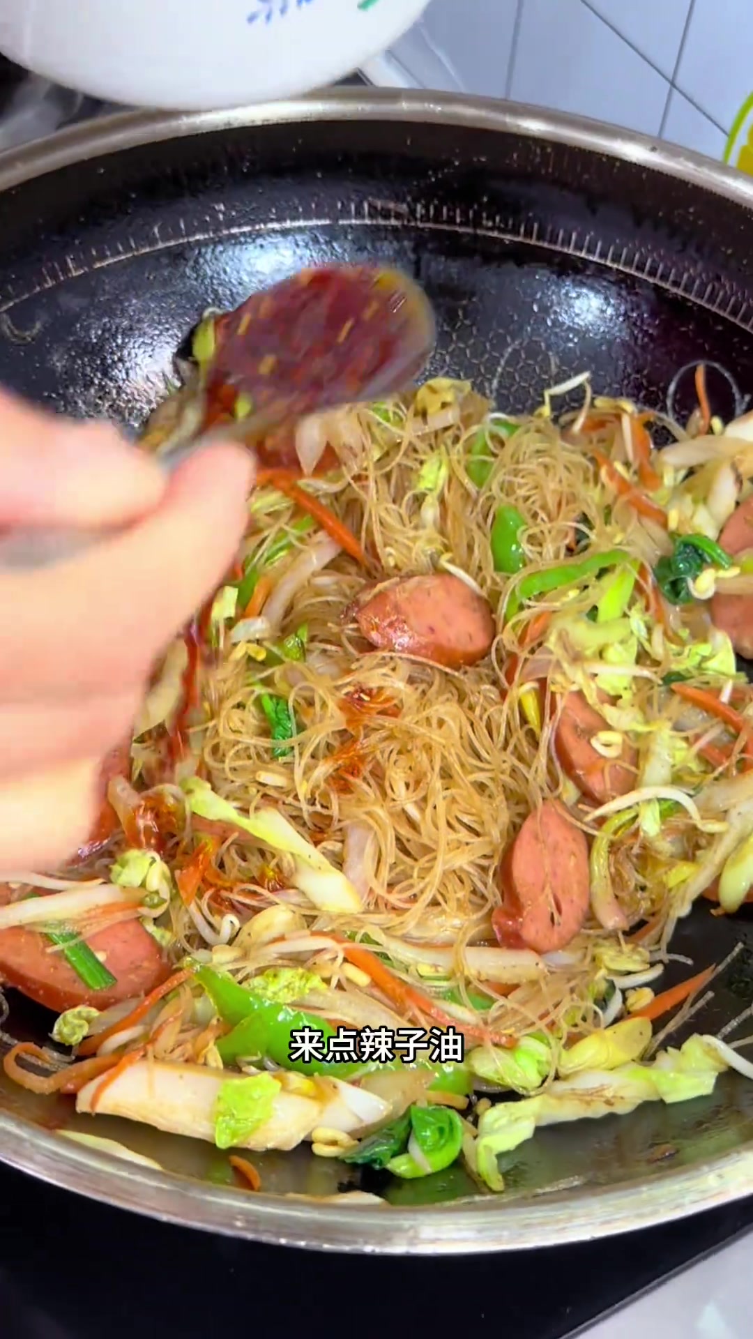 夜市上的炒米粉在家也能做,简简单单又一餐炒米粉记录真实生活真材实料才能做出好味道