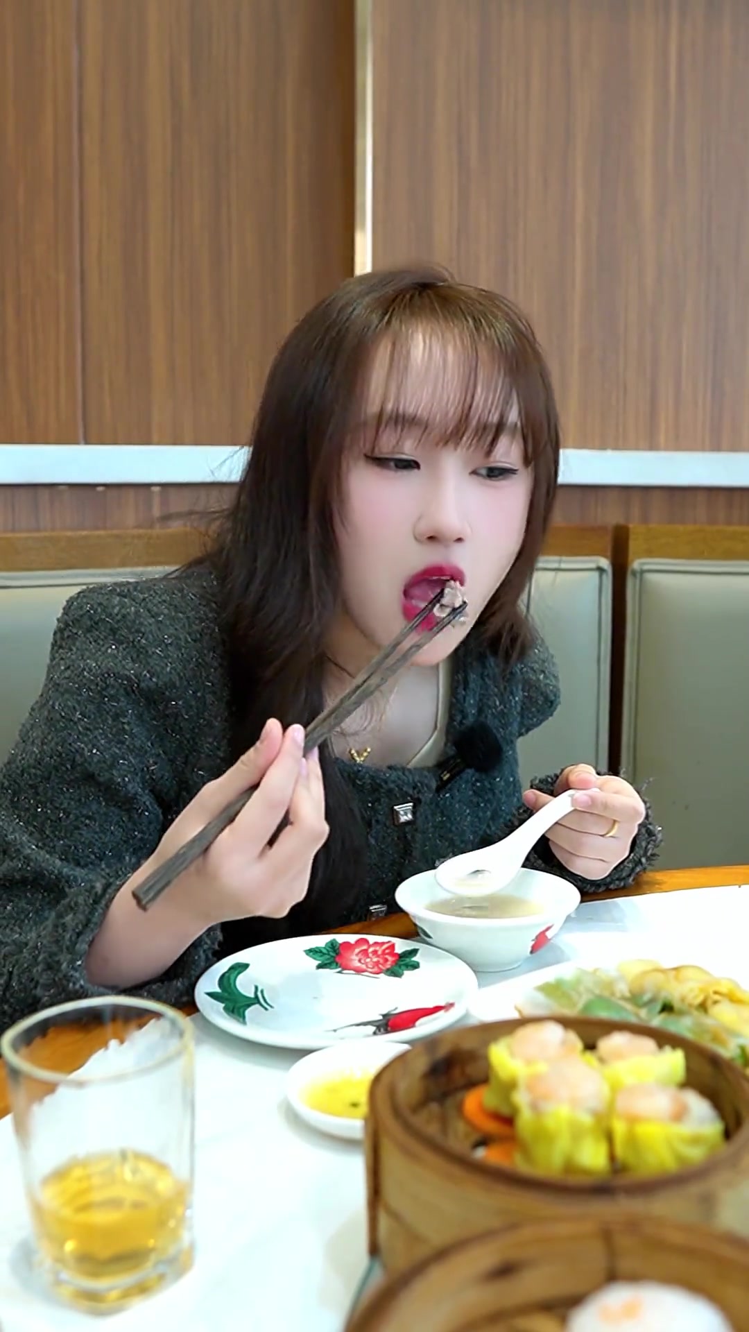 创作灵感猪肚鸡,烧腊,卤水,肠粉,煲仔饭,广式点心……又要下雪了,快来广顺兴吃点热乎的吧!