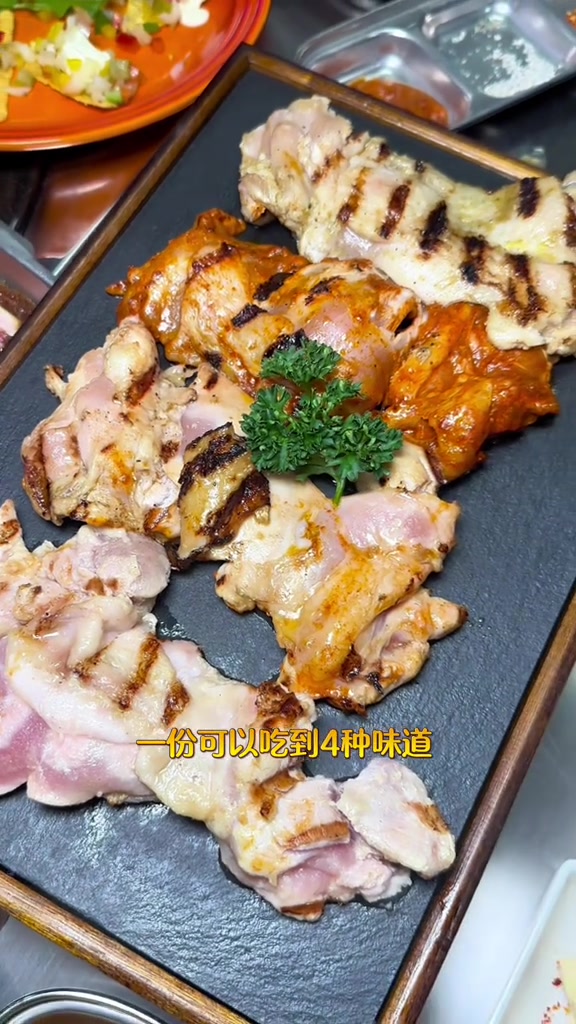 哇～小寨这家烤肉店真的要爆味道好,服务好,拍照真的巨出片!必须安排起来美食官特色烤肉店一起