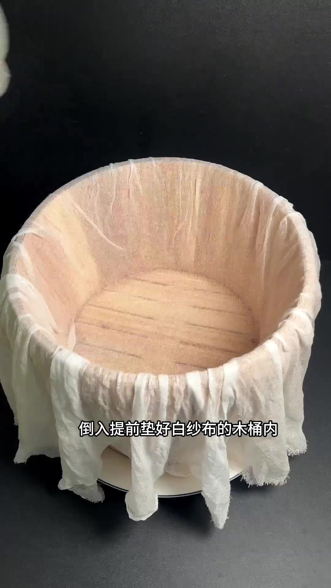 若要长乐冰饭做得好,木桶蒸糯米饭不能小,古法传承,还原木桶蒸糯米饭全过程。福州美食长乐冰饭