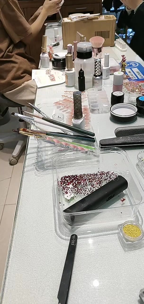 大家快来看!夏天冰肌奶茶色指甲油胶2023年新款网红流行裸色焦糖色美甲店专用真的很棒哦!