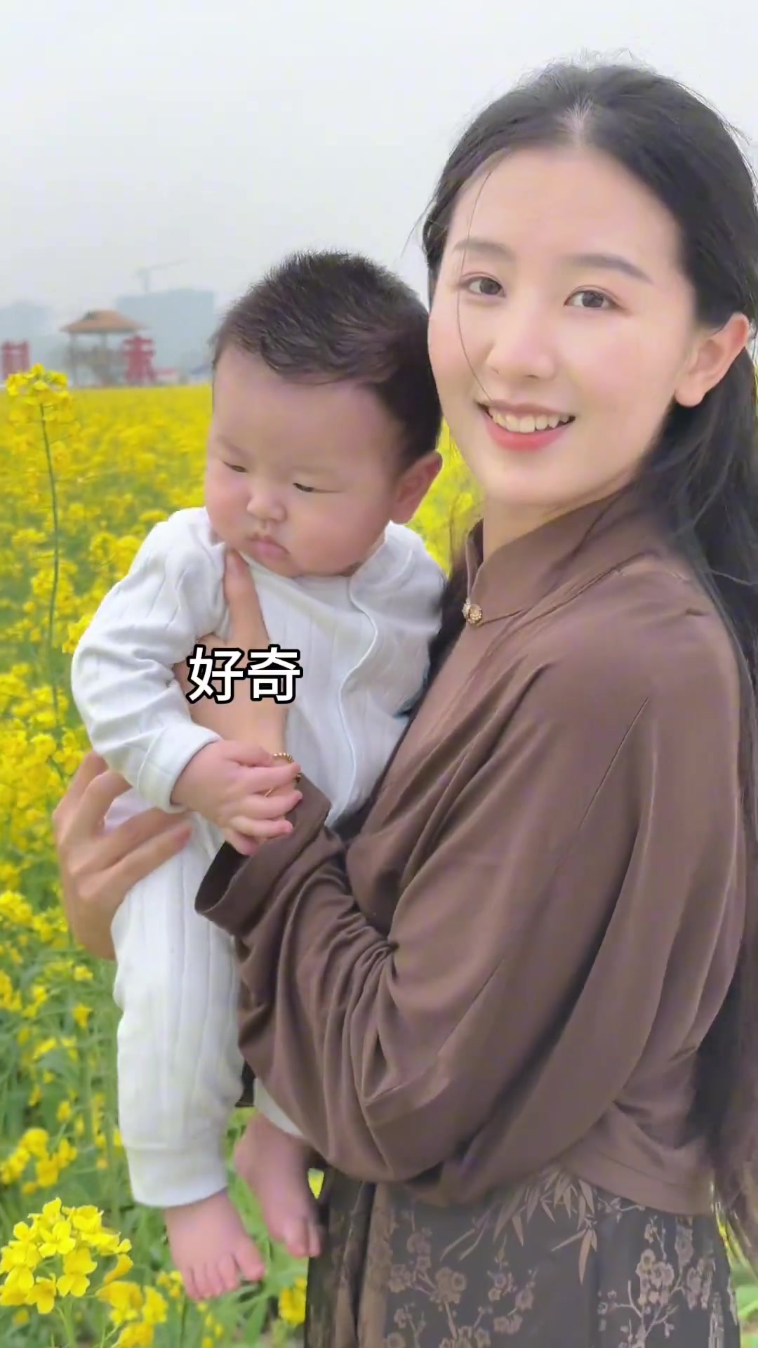 在热爱里一家三口的浪漫是三餐四季