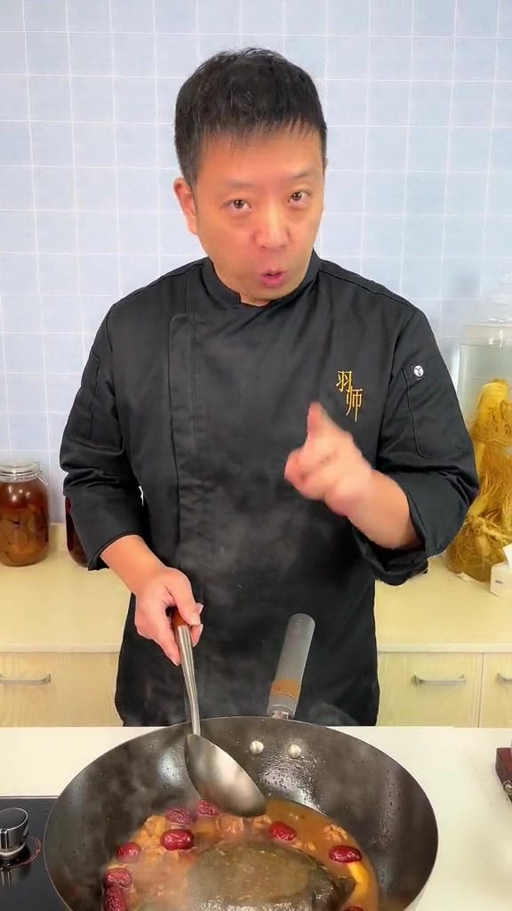 狠起来连自己都不放过的,冰糖甲鱼美食创作者凉风起贴秋膘地方特色美食冰糖甲鱼