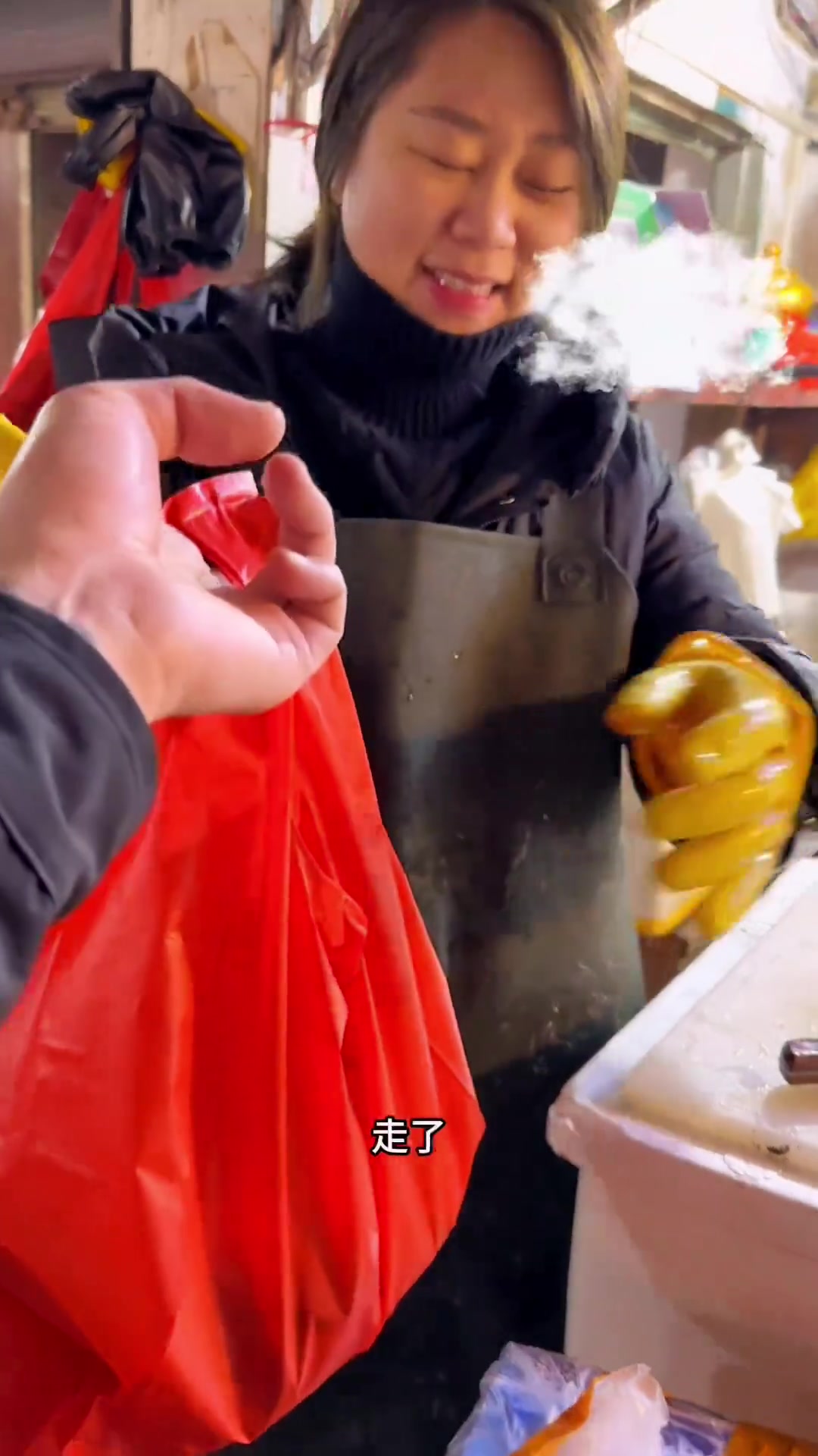 人们总把照进黑暗中的那束光叫做救赎,而我总把孩子睡着后的夜宵当做晚饭。记录真实生活的烟火气