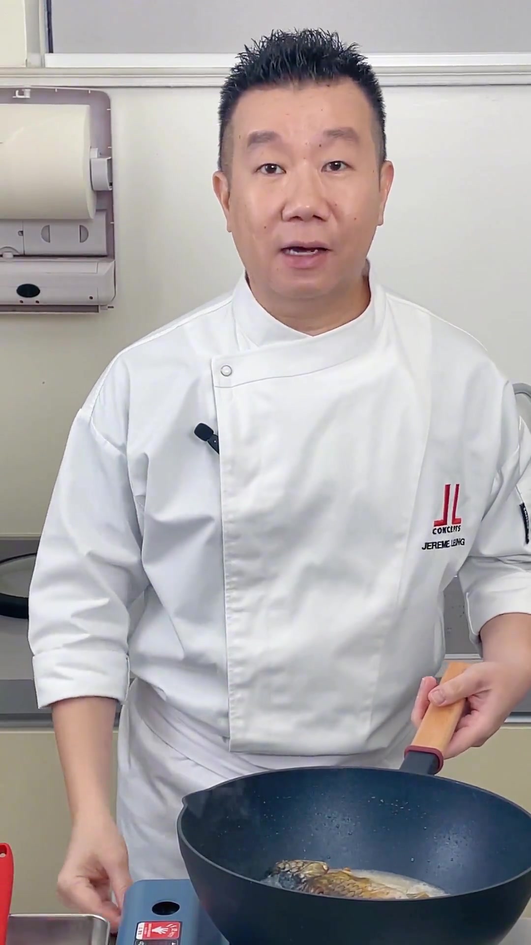 鲫鱼豆腐汤鱼汤美食美食创作美食趣胃计划美食家常菜美食教程在家做美食创意美食一起学做菜梁说梁