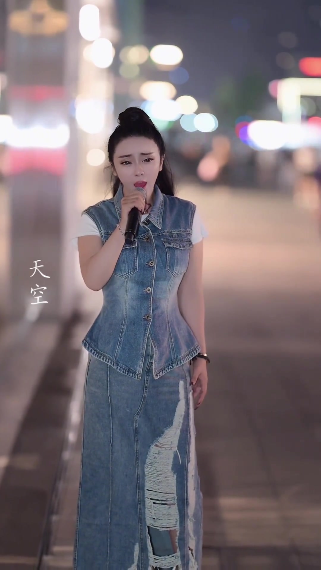 如果你看过人鱼传说!美人鱼回归大海时候出现的这首歌你们听过吗天空王菲唱歌人鱼传说