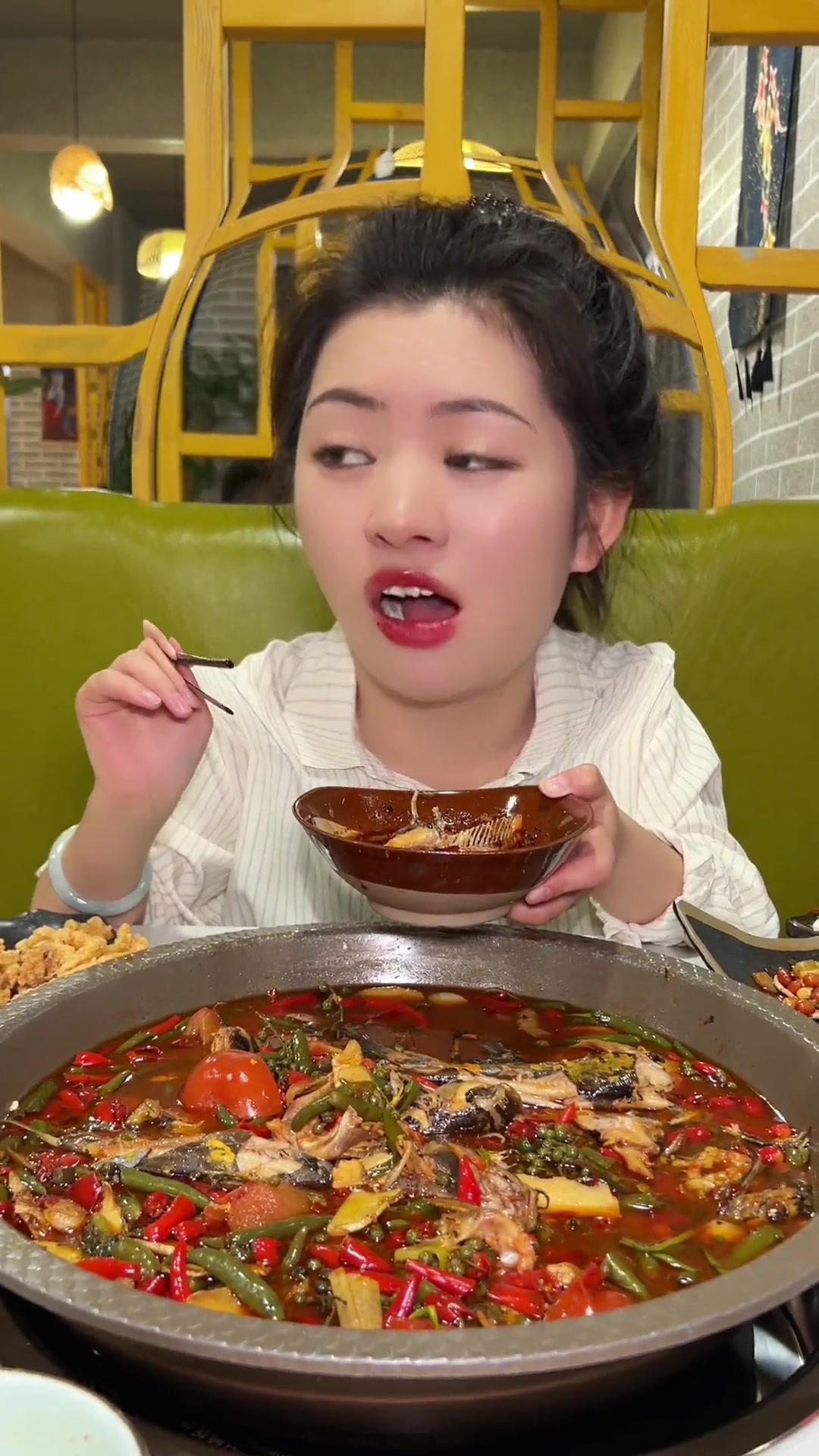 你们最近要是胃口不好,一定要去他家吃青椒鱼!负责下饭安逸～青椒鱼艾特你的饭搭子请你吃好吃不