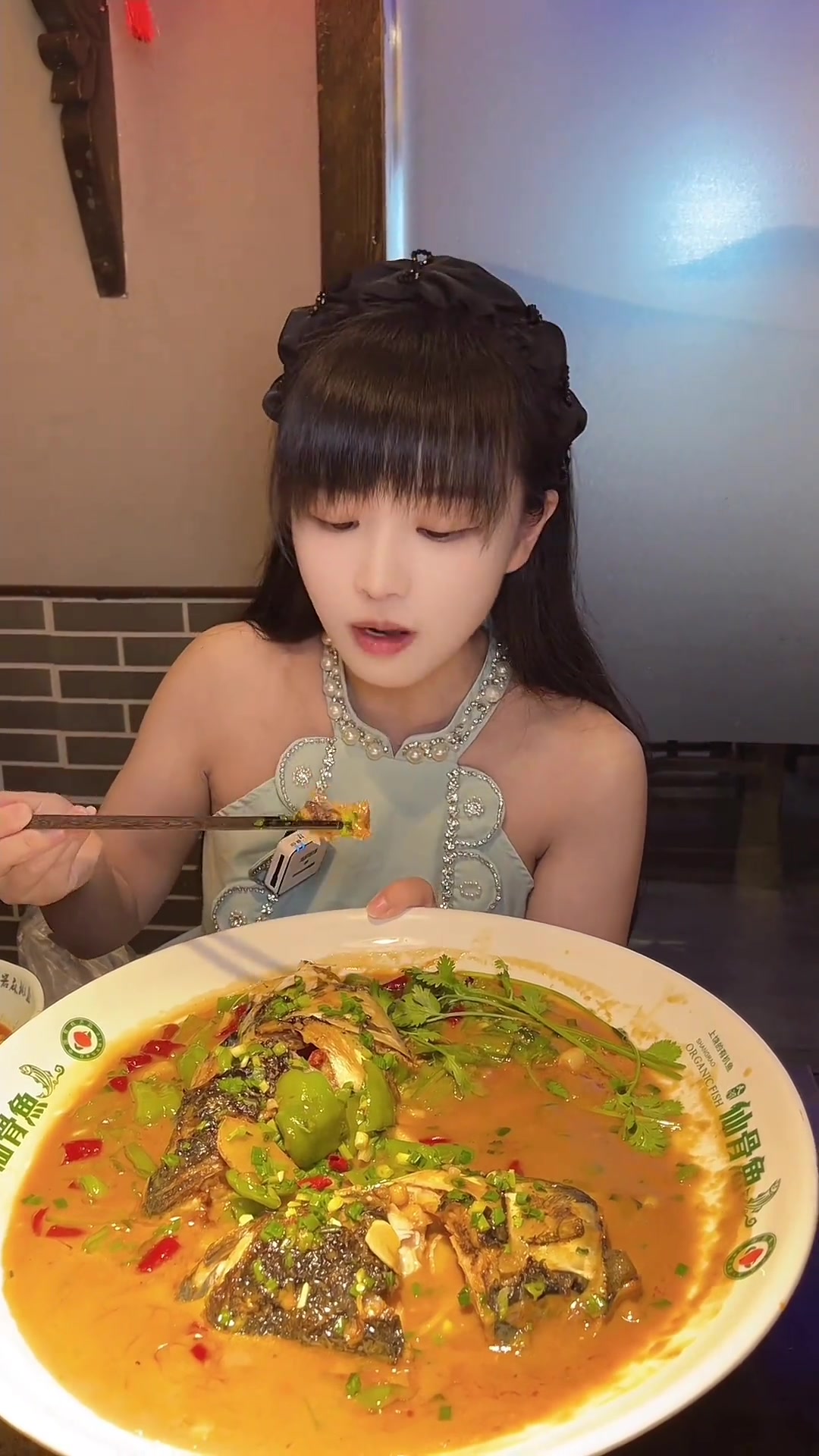 王宝器麻椒鱼49代100,还能看表演,锅底和口味都在线同城美食常州美食常州王宝器麻椒鱼王宝